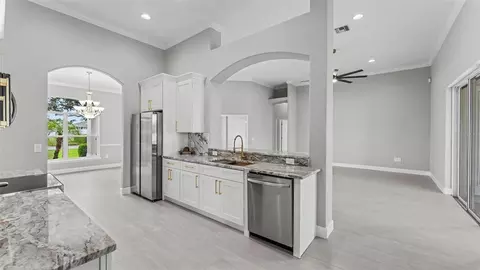 Kitchen - 274 Ruby Lake Ln, Winter Haven, FL 33884 photo 3 of 3