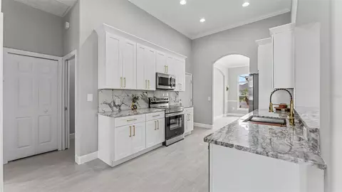 Kitchen - 274 Ruby Lake Ln, Winter Haven, FL 33884 photo 1 of 3