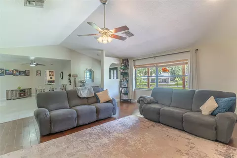 Living - 1290 E Gilbert St, Bartow, FL 33830 photo 4 of 4