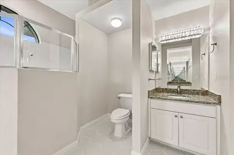 Bath - 557 Sutton Rd, Auburndale, FL 33823 photo 2 of 3