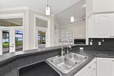Kitchen - 557 Sutton Rd, Auburndale, FL 33823 photo 2 of 3