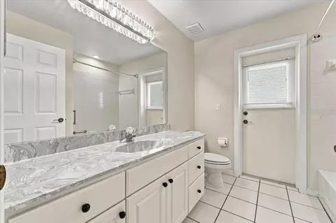 Bath - 557 Sutton Rd, Auburndale, FL 33823 photo 3 of 3