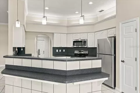 Kitchen - 557 Sutton Rd, Auburndale, FL 33823 photo 3 of 3