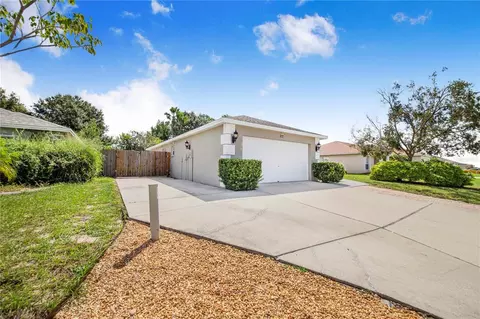 Exterior - 817 Reflections Loop E, Winter Haven, FL 33884 photo 3 of 8