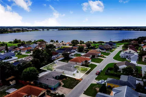 View/Area - 817 Reflections Loop E, Winter Haven, FL 33884 photo 4 of 5