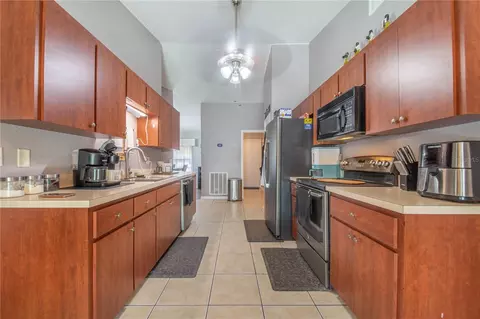 Kitchen - 817 Reflections Loop E, Winter Haven, FL 33884 photo 1 of 1