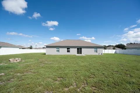 Exterior - 912 Lochland Loop, Bartow, FL 33830 photo 8 of 15