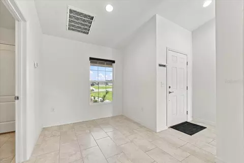 Entry Way - 912 Lochland Loop, Bartow, FL 33830 photo 3 of 5