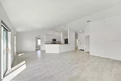 Living - 912 Lochland Loop, Bartow, FL 33830 photo 3 of 4