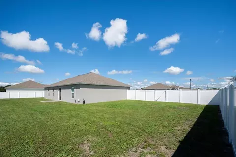 Exterior - 912 Lochland Loop, Bartow, FL 33830 photo 5 of 15