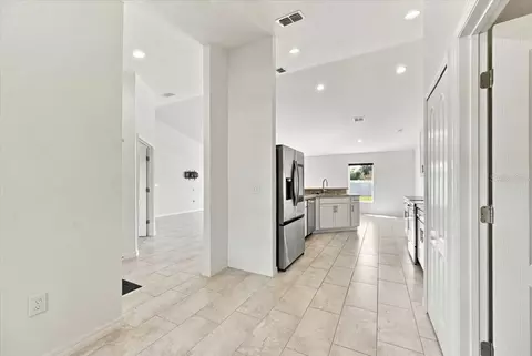 Entry Way - 912 Lochland Loop, Bartow, FL 33830 photo 4 of 5