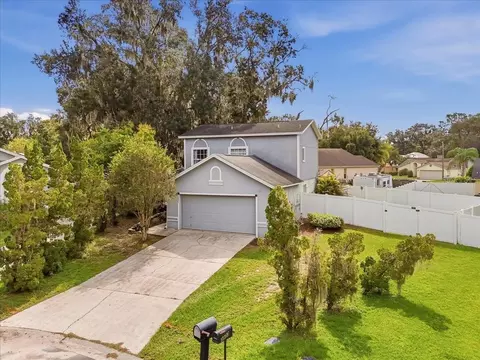 3824 Creek Way Ct, Plant City, FL 33563