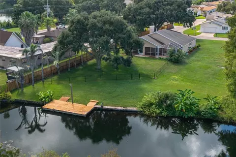 1475 Grand Cayman Cir, Winter Haven, FL 33884