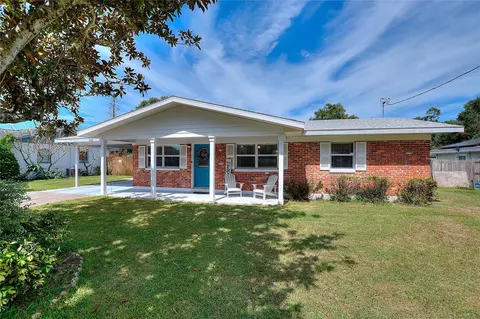 645 Avenue M SE, Winter Haven, FL 33880