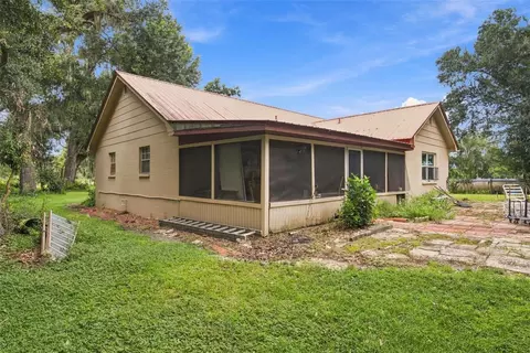 Exterior - 2647 Mcintosh Rd, Dover, FL 33527 photo 4 of 8