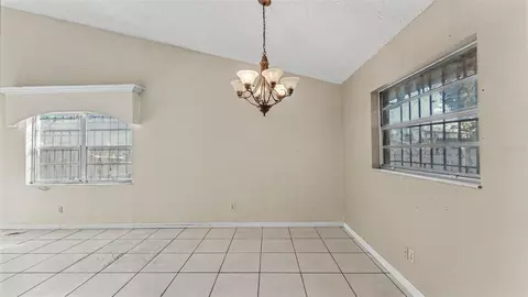 Living - 3108 Elderwood Pl, Seffner, FL 33584 photo 2 of 4