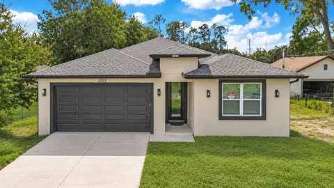 2203 W Lowry Ave, Plant City, FL 33563