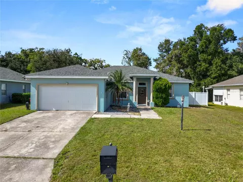 1703 Oakwood Estates Dr, Plant City, FL 33563