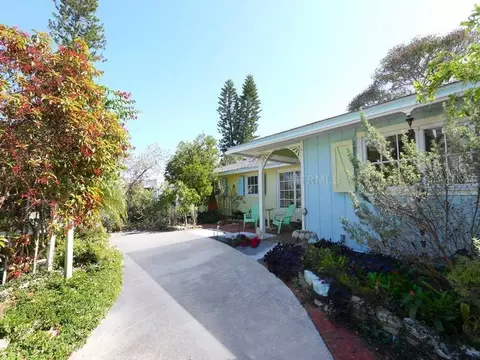 503 65th St, Holmes Beach, FL 34217 photo 1
