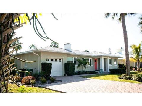 209 77th St, Holmes Beach, FL 34217 photo 1