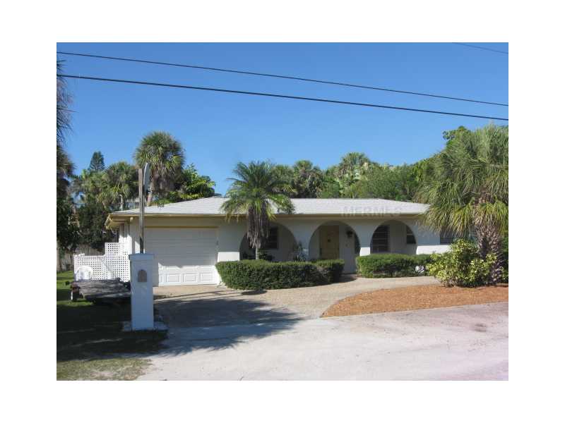 214 69th St, Holmes Beach, FL 34217 photo 1