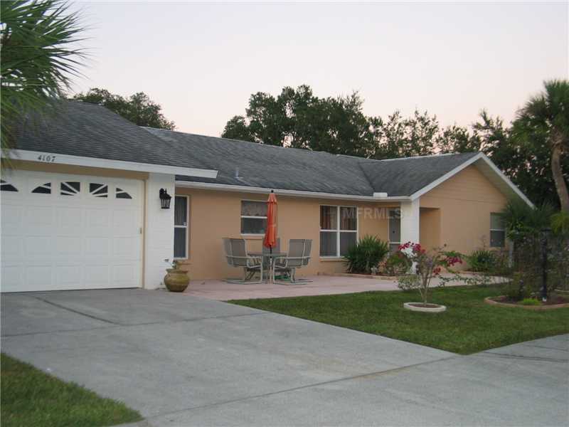 4107 57th Dr E, Bradenton, FL 34203 photo 1
