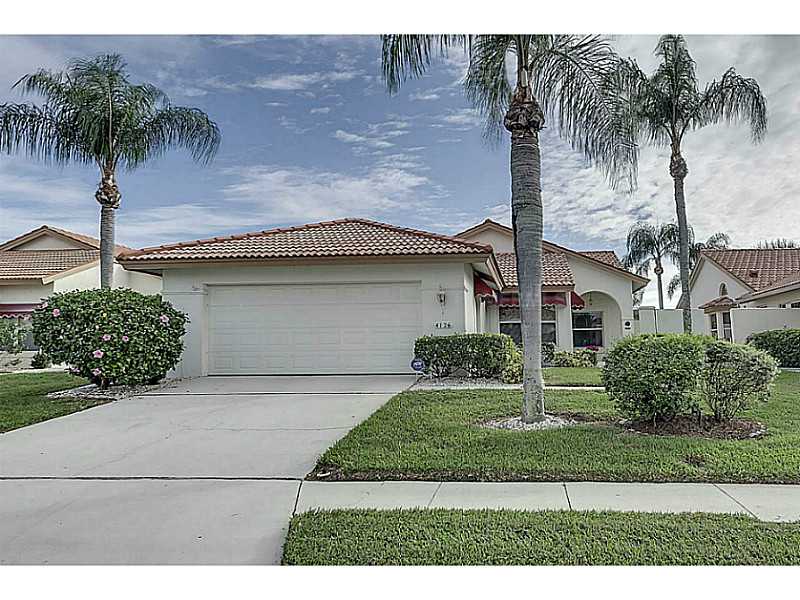4126 Murfield Dr E, Bradenton, FL 34203 photo 1