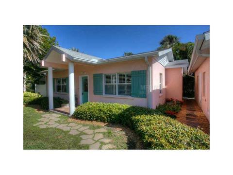 209 81st St, Holmes Beach, FL 34217 photo 1