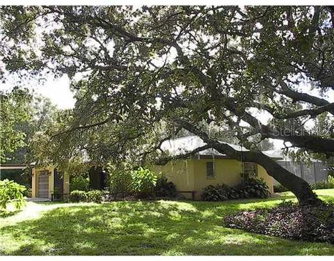 2045 Frederick Dr, Venice, FL 34292 photo 1
