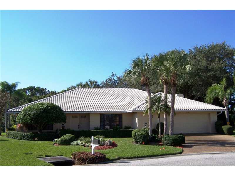 551 Warwick Ln, Venice, FL 34293 photo 1