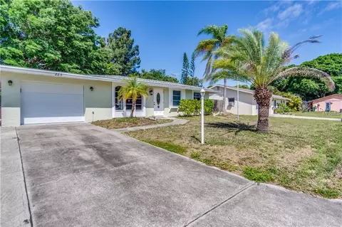 285 Capri Ave, Venice, FL 34293 photo 1