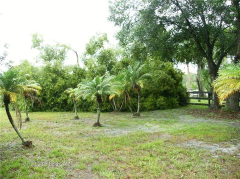 1017 57th St E, Bradenton, FL 34208 photo 1