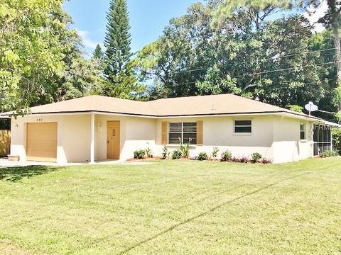 685 Darwin Rd, Venice, FL 34293 photo 1