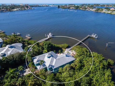 735 Eagle Point Dr, Venice, FL 34285 photo 1