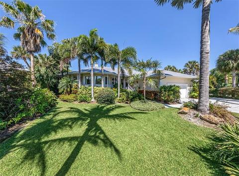 727 Eagle Point Dr, Venice, FL 34285 photo 1