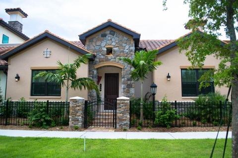 143 E Venice Ave, Venice, FL 34285 photo 1