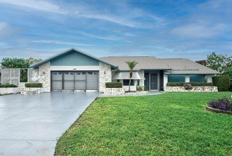 472 E Shade Dr, Venice, FL 34293 photo 1