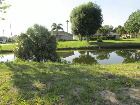 3 Bunker Ln, Rotonda West, FL 33947