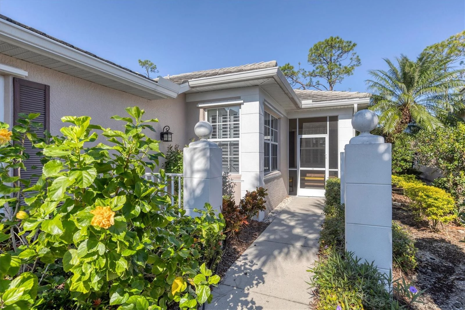 1647 Lancashire Dr Unit 1647  