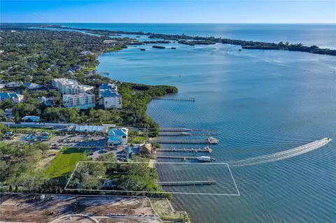 133 W Bay St, Osprey, FL 34229
