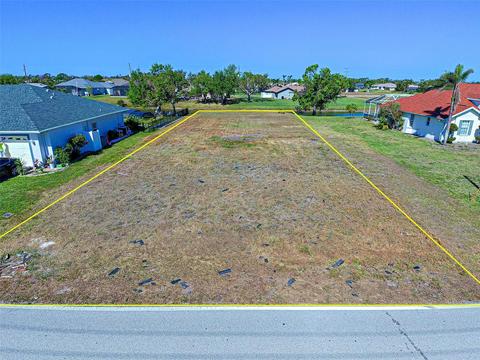 906 Boundary Blvd, Rotonda West, FL 33947