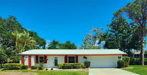 4 Oakwood Dr N, Englewood, FL 34223