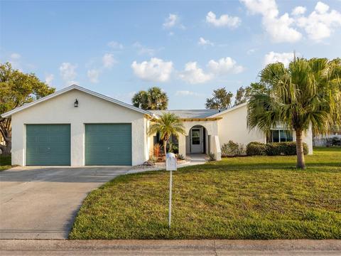 401 Pineview Dr, Venice, FL 34293 photo 1