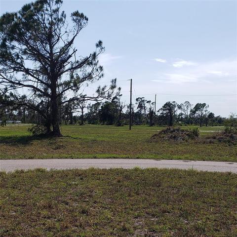 32 Reef Ct, Placida, FL 33946
