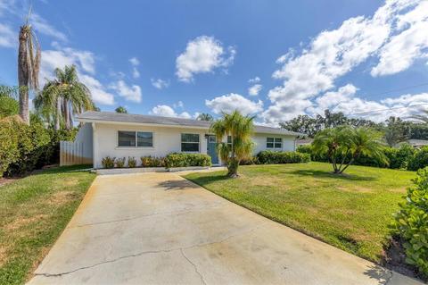 745 Pineland Ave, Venice, FL 34285