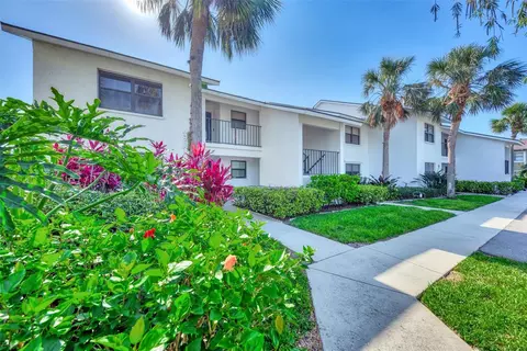 1100 Capri Isles Blvd #513, Venice, FL 34292