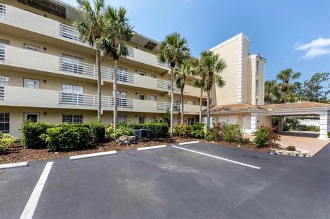 933 Wexford Blvd #933, Venice, FL 34293