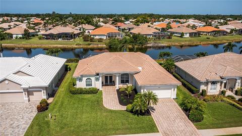 540 Lake Of The Woods Dr, Venice, FL 34293