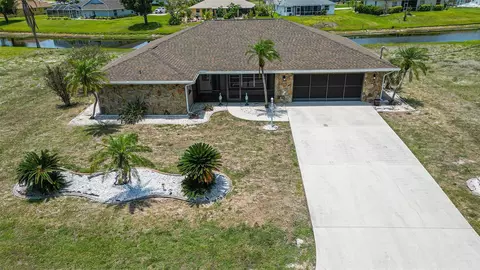 166 Mark Twain Ln, Rotonda West, FL 33947