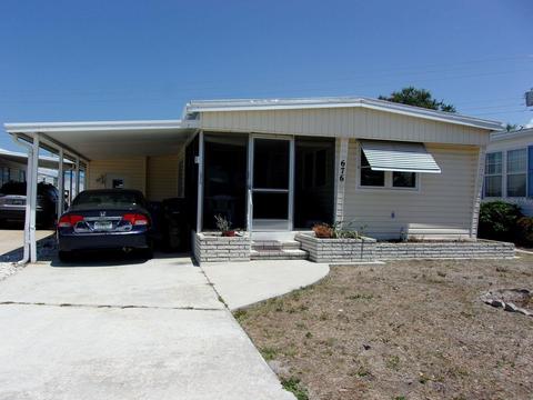676 N Green Cir, Venice, FL 34285